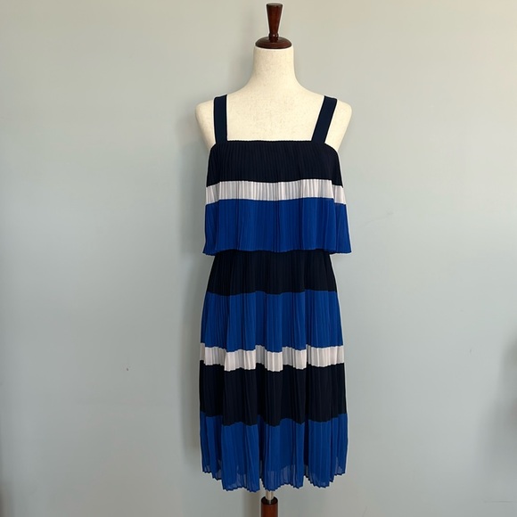 Michael Kors Striped Tiered Pleated Chiffon Sun Dress‎ Size 6 EUC - Picture 1 of 5